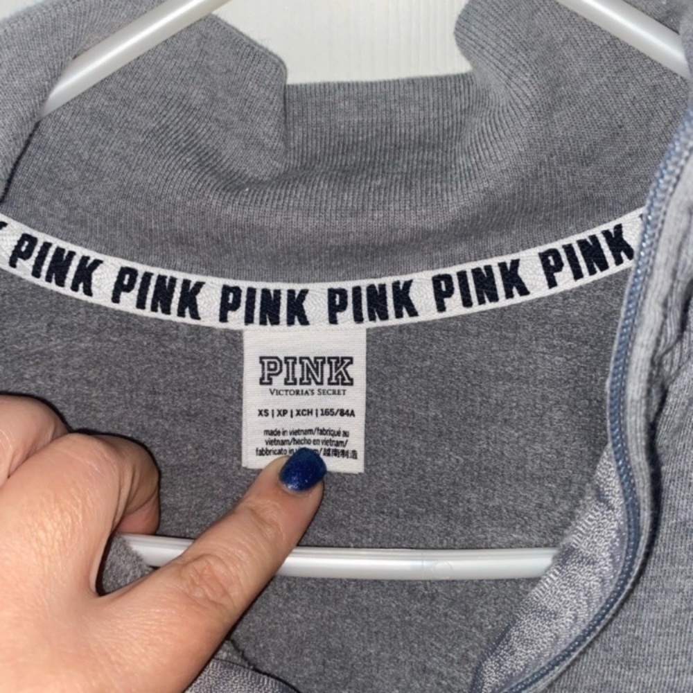 PINK Victorias Secret Woman’s 1/4 Zip Pullover Sweatshirt XS Gray White Stripes - Picture 5 of 12